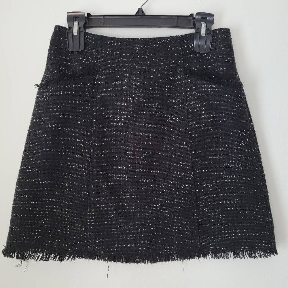Ann Taylor LOFT Black Tweed Fringe Hem A-Line Mini Skirt Size 2 Lined Classic Wo